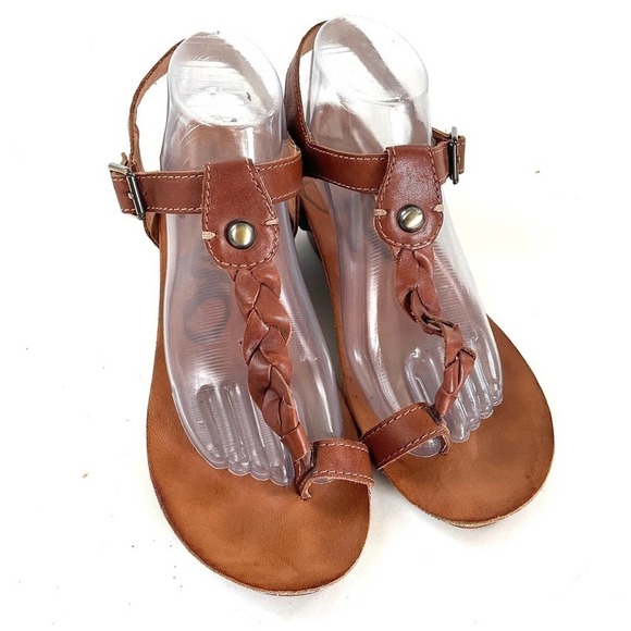 OTBT Brown Leather Thong T-strap Sandal Stud Ankle Strap St. Croix Shoe 9.5 - Picture 4 of 11